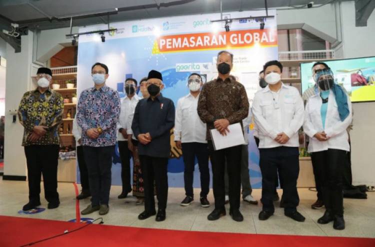 Bersama Wakil Presiden Melepas Produk UMKM Banten Wahidin Halim Gubernur Banten